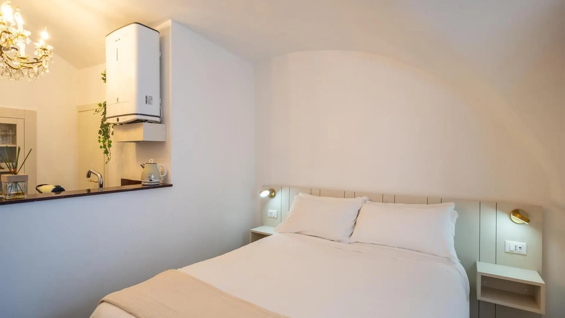 Tresor De Chambre, Bordighera